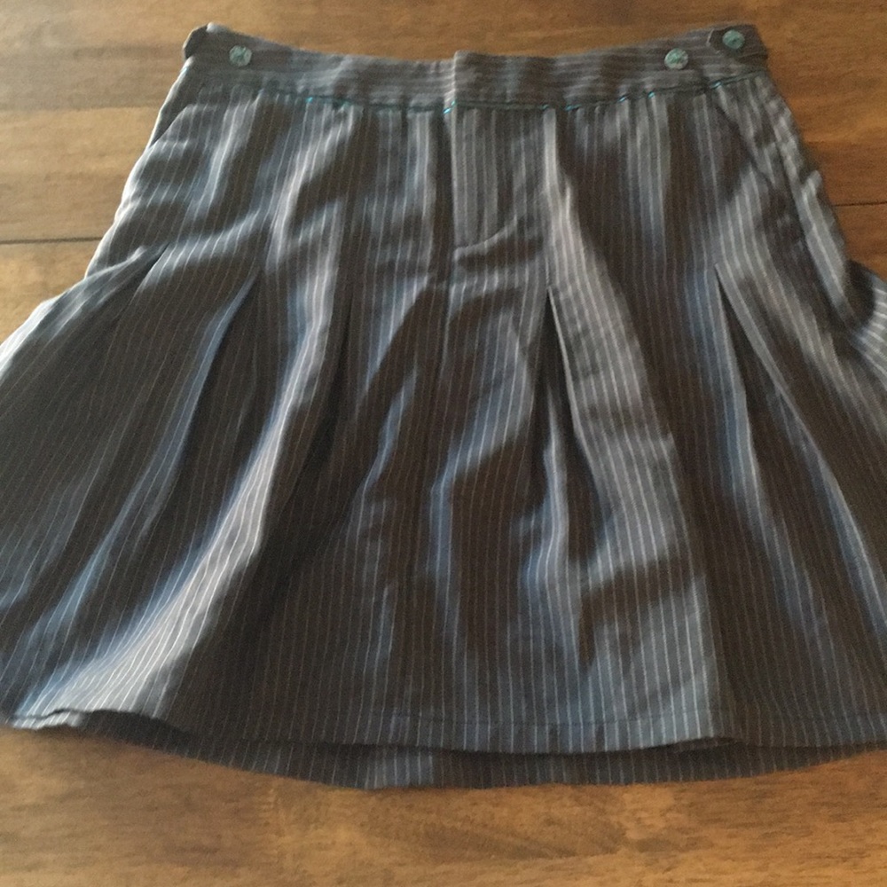 Volcom Gray Striped Pleated Skirt - Sz 5